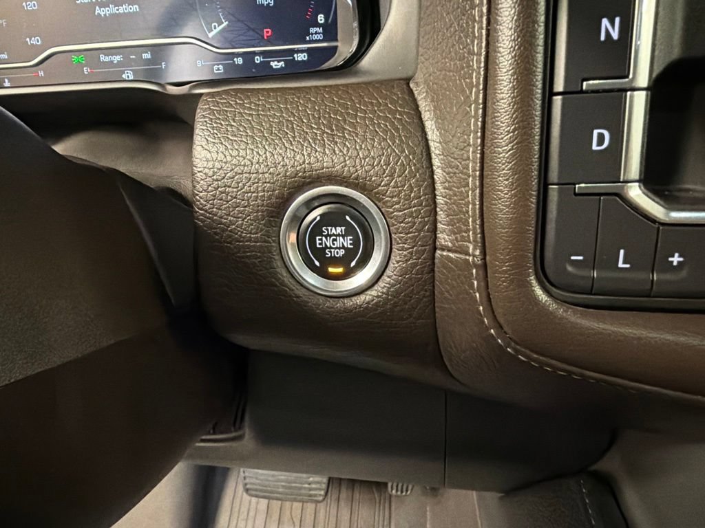 Used 2022 GMC Yukon Denali AWD/4WD image 18