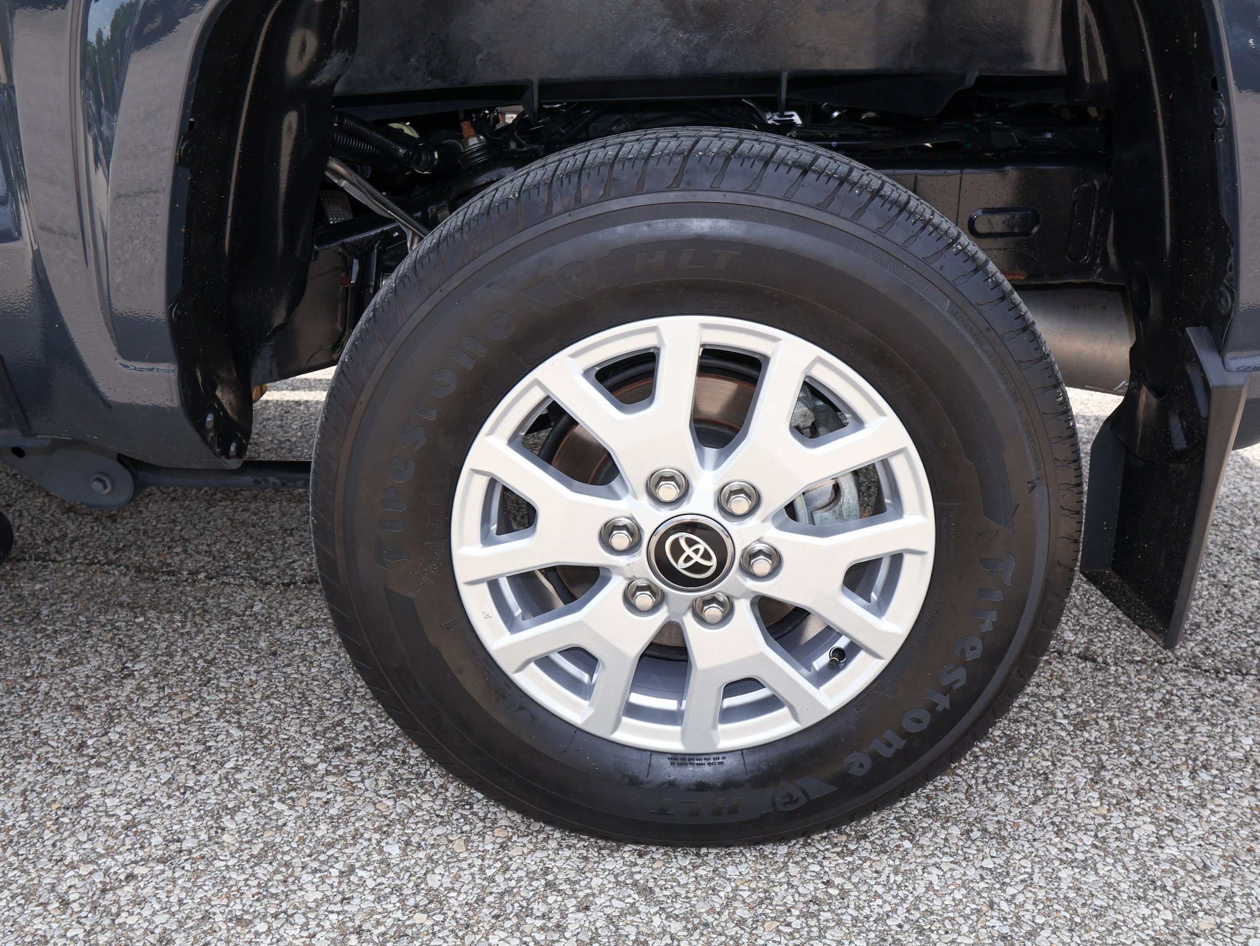 Used 2024 Toyota Tacoma SR5 AWD/4WD image 30