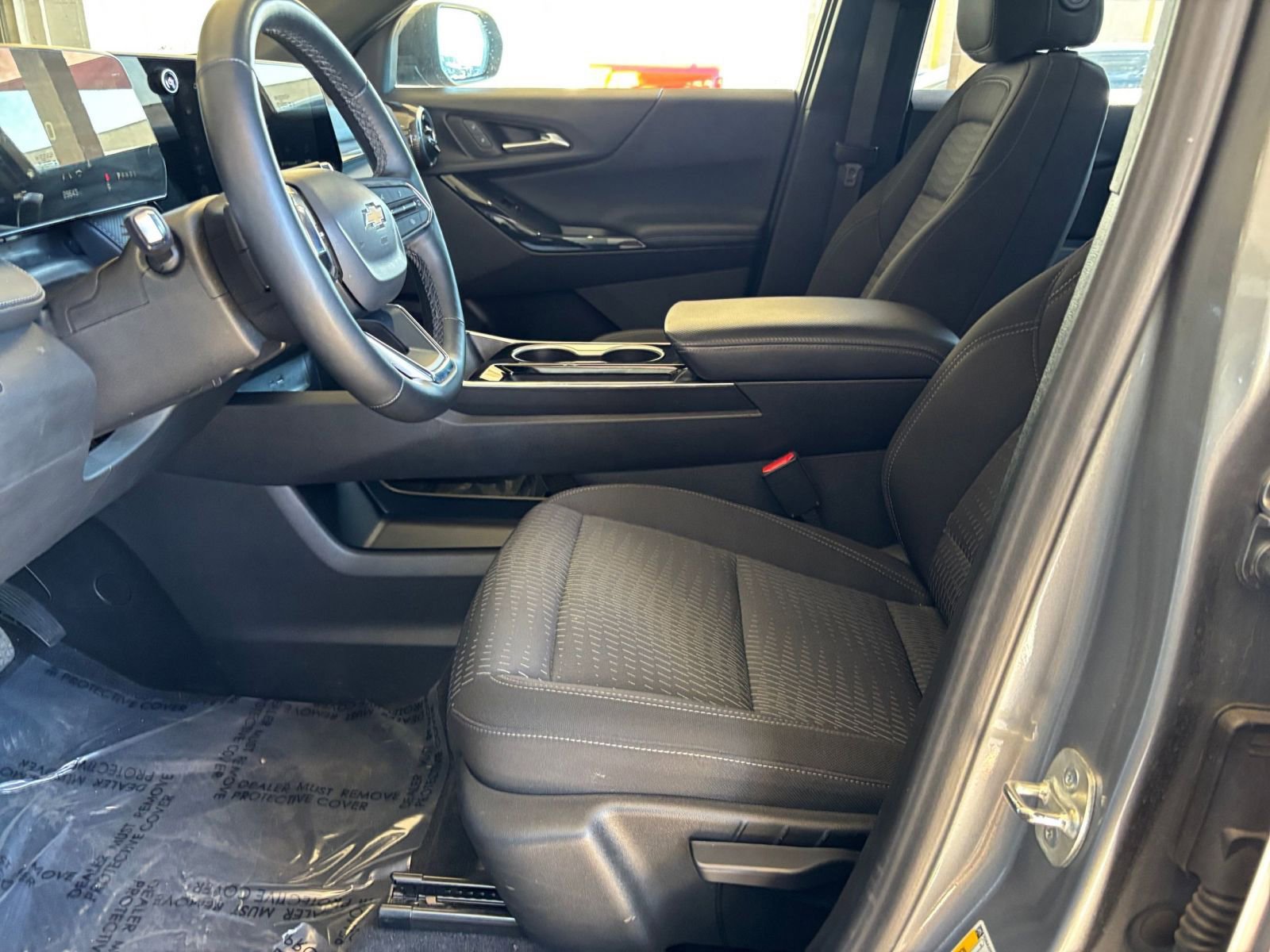 Used 2025 Chevrolet Equinox LT AWD/4WD image 27