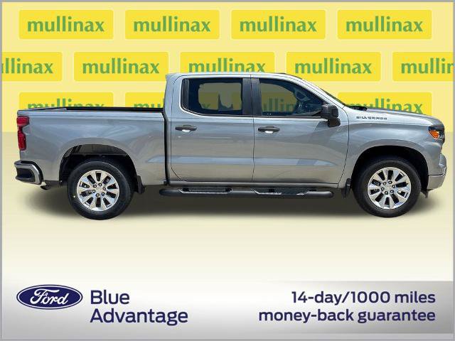 Used 2023 Chevrolet Silverado 1500 Custom RWD image 2
