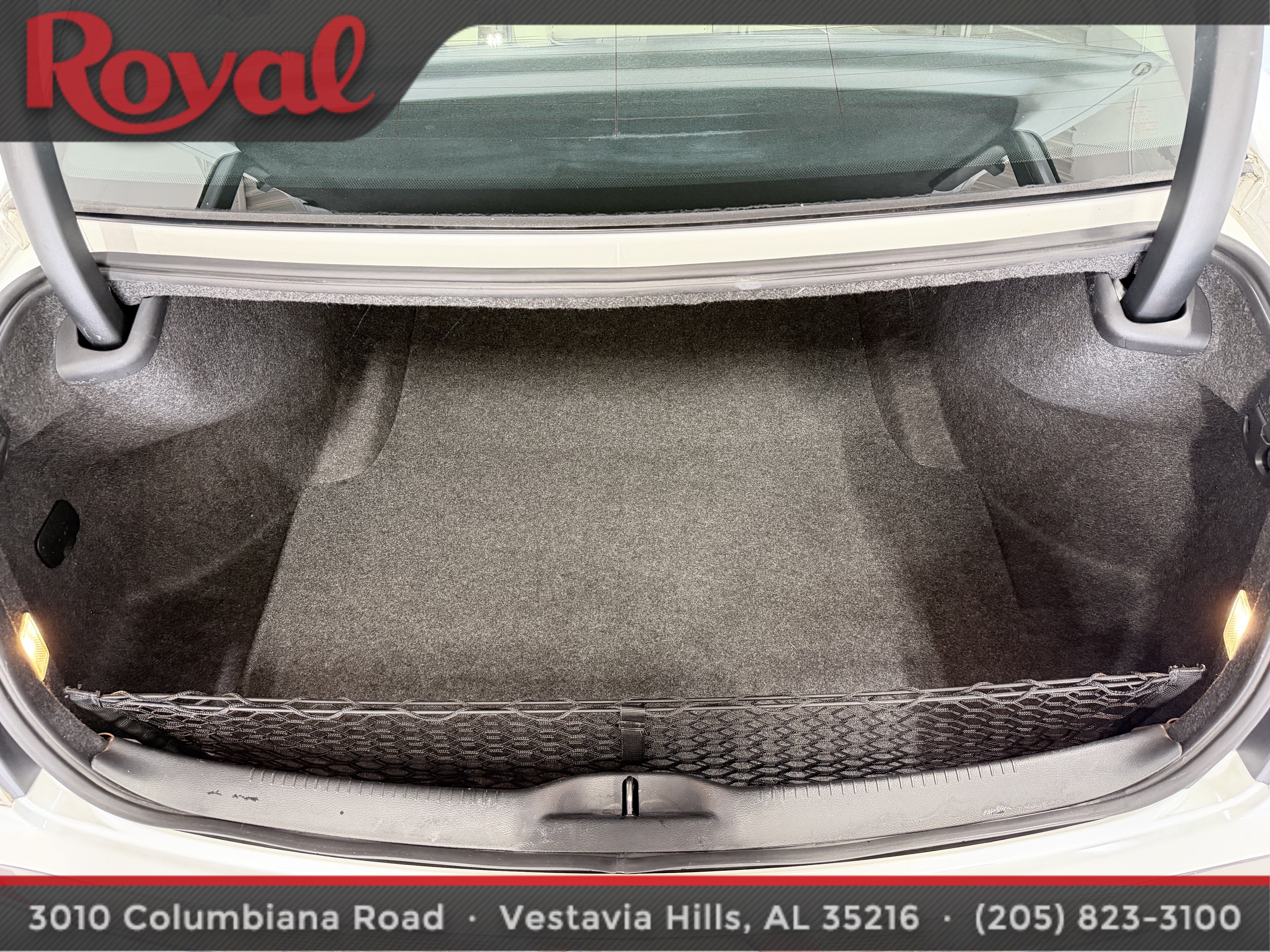 Used 2017 Chrysler 300 Limited w/ Driver Convenience Group RWD image 18