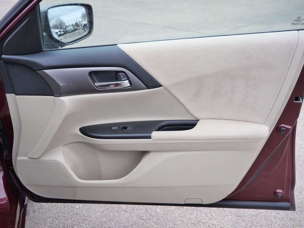 Used 2013 Honda Accord LX image 14