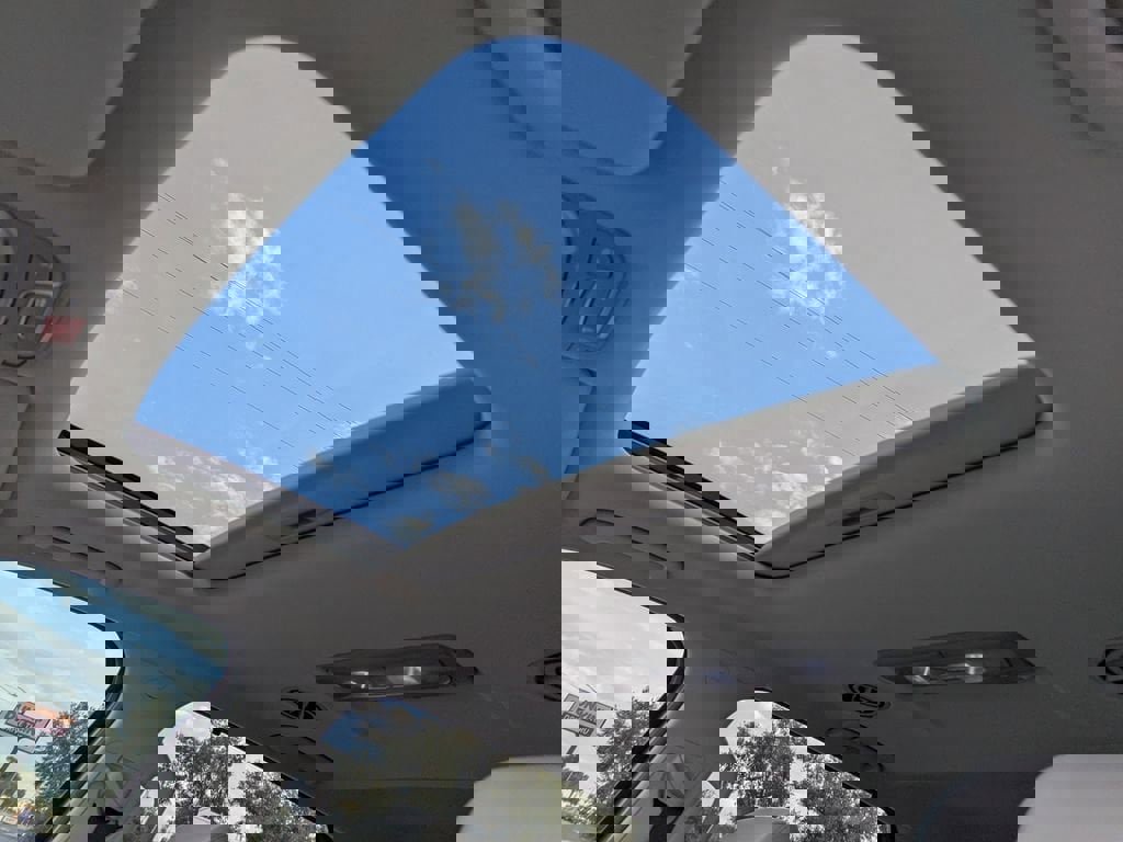 Certified 2023 Kia Telluride EX w/ EX Captain's Chair Package image 19