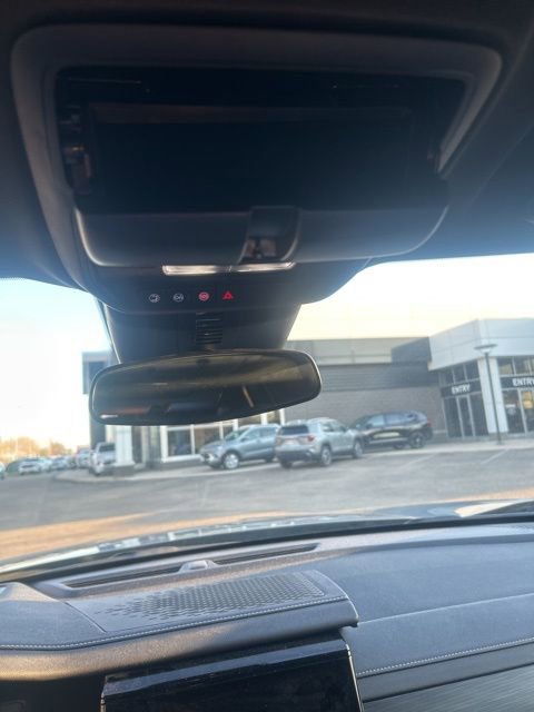 Used 2025 GMC Acadia Elevation AWD/4WD image 29