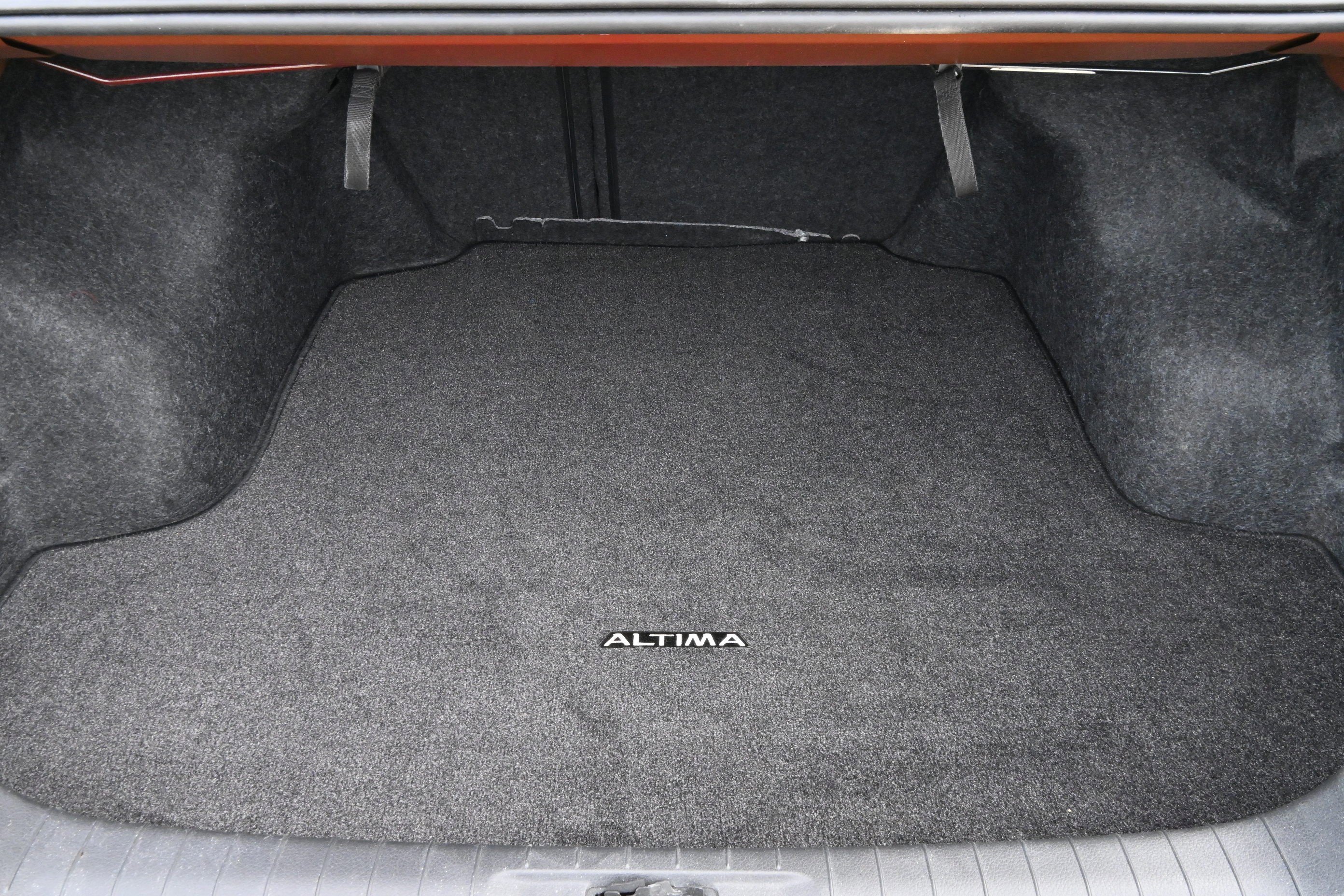 Used 2015 Nissan Altima 3.5 SL FWD image 31