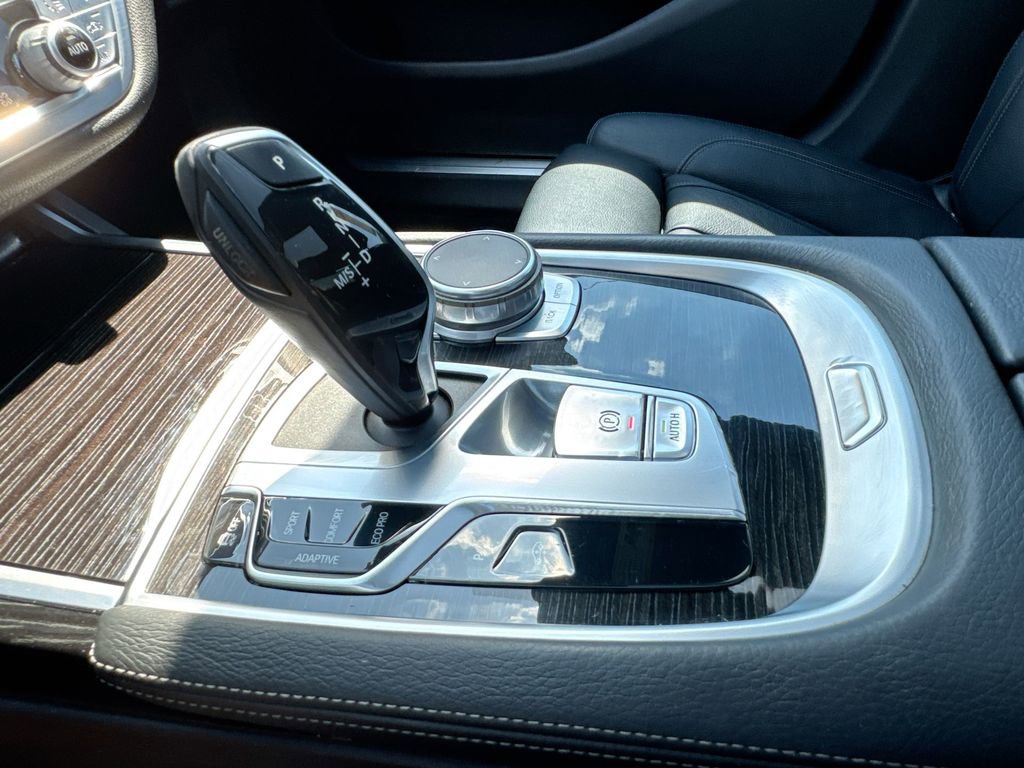Used 2019 BMW 740i w/ M Sport Package image 23