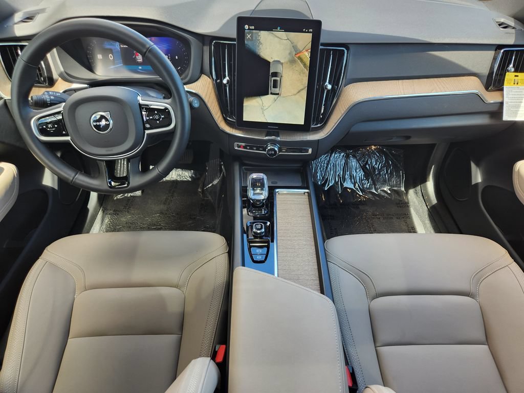 New 2026 Volvo XC60 B5 Plus w/ Protection Package Premier AWD/4WD image 16