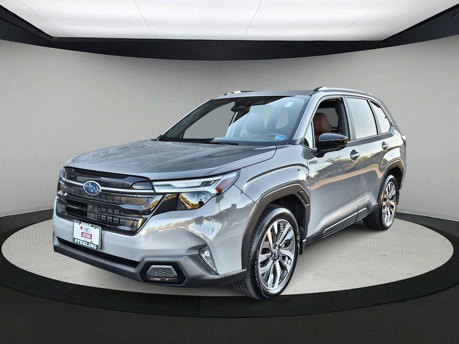 Used 2025 Subaru Forester Touring AWD/4WD image 4