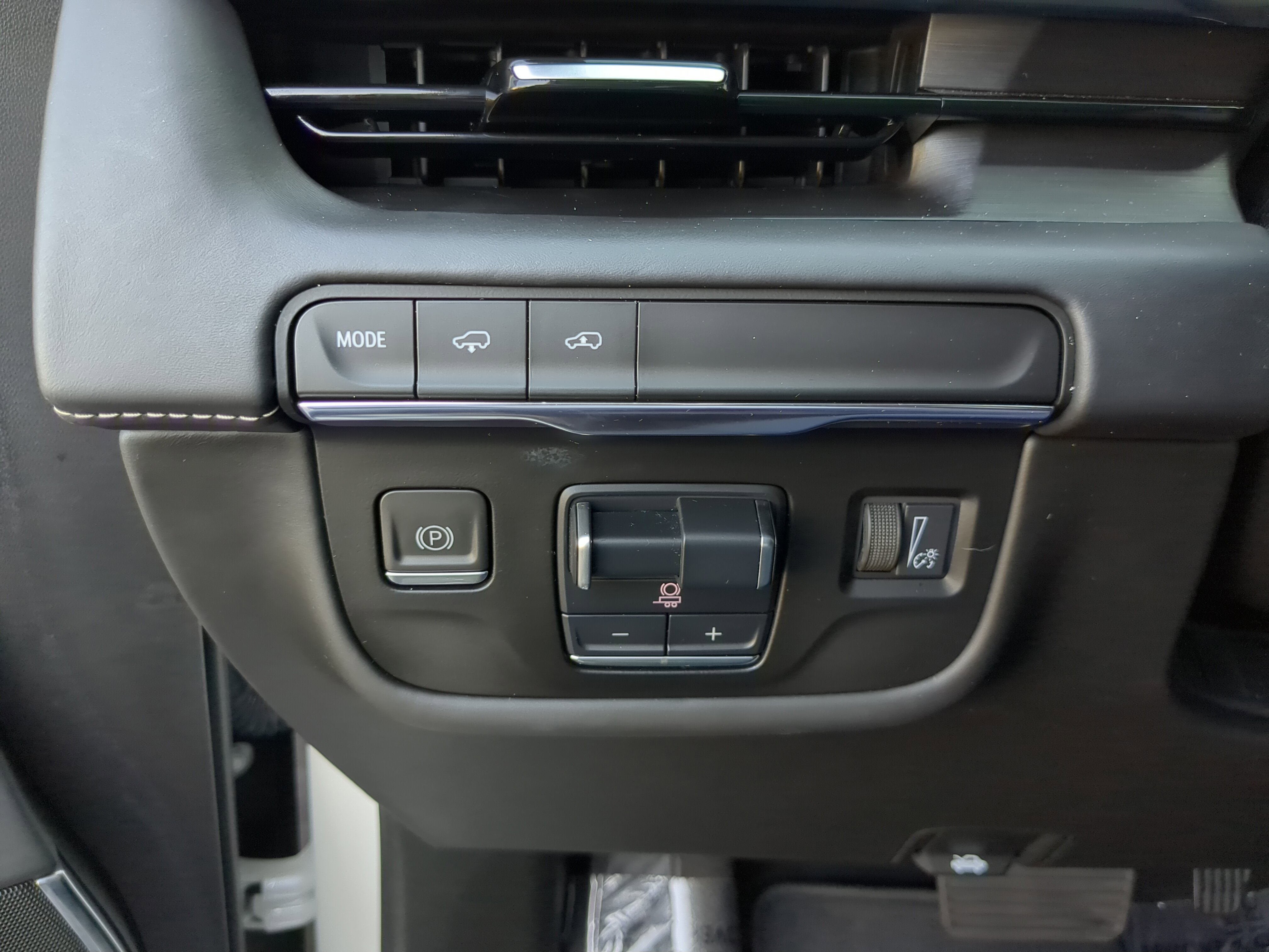 Used 2022 Cadillac Escalade Sport Platinum image 31