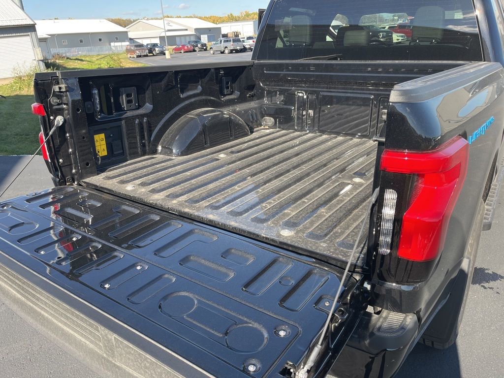 New 2025 Ford F150 Lightning Flash AWD/4WD image 12