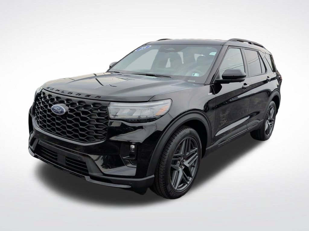 Certified 2025 Ford Explorer ST-Line w/ ST-Line Street Pack AWD/4WD video 3