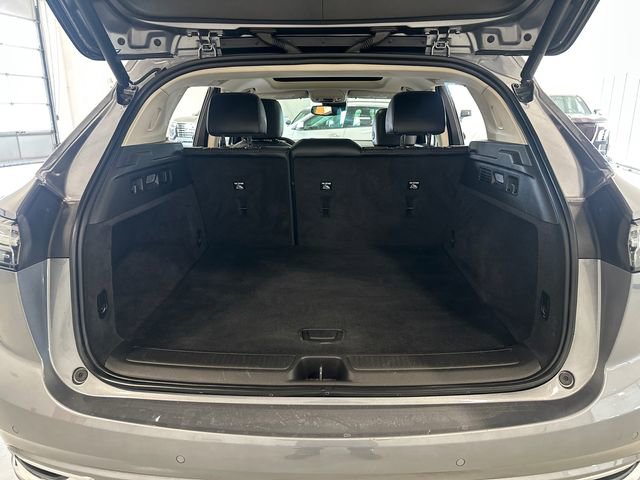 Used 2022 Buick Envision Avenir w/ Premium Seat Package AWD/4WD image 36