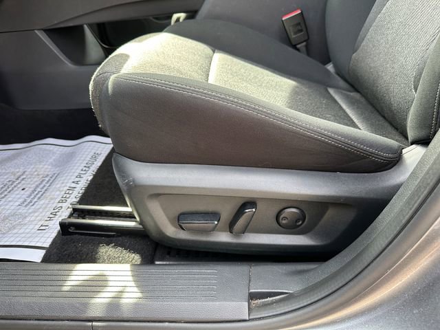 Used 2024 Nissan Rogue SV FWD image 20