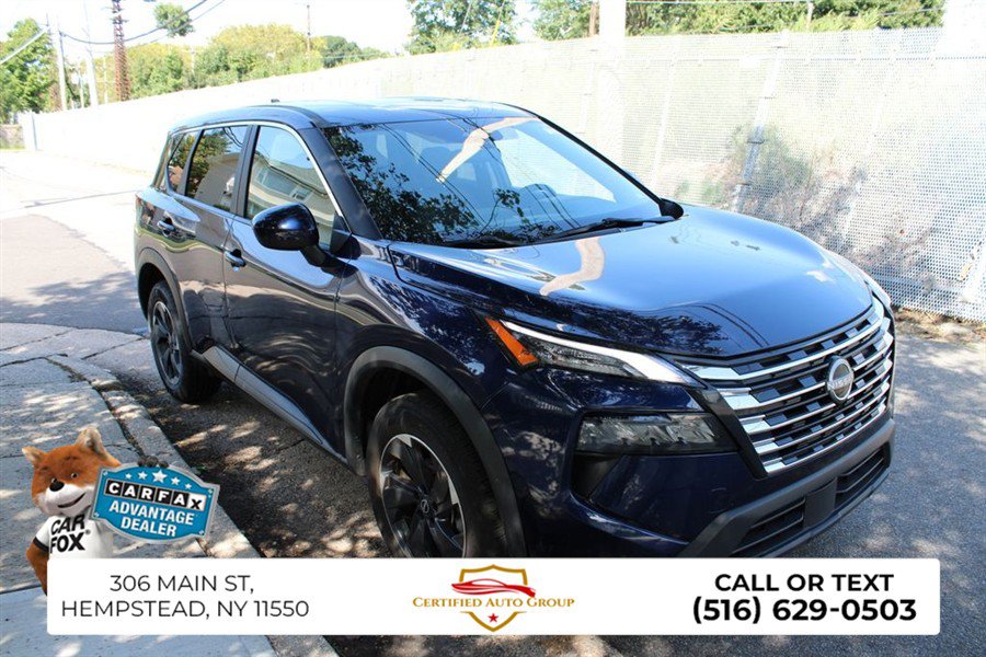 Used 2024 Nissan Rogue SV FWD image 4