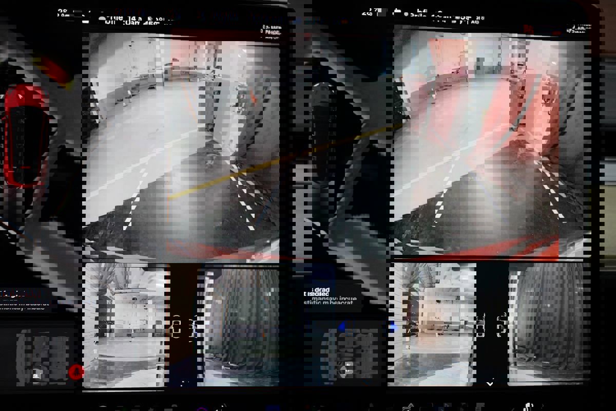 Used 2023 Tesla Model Y Performance image 40