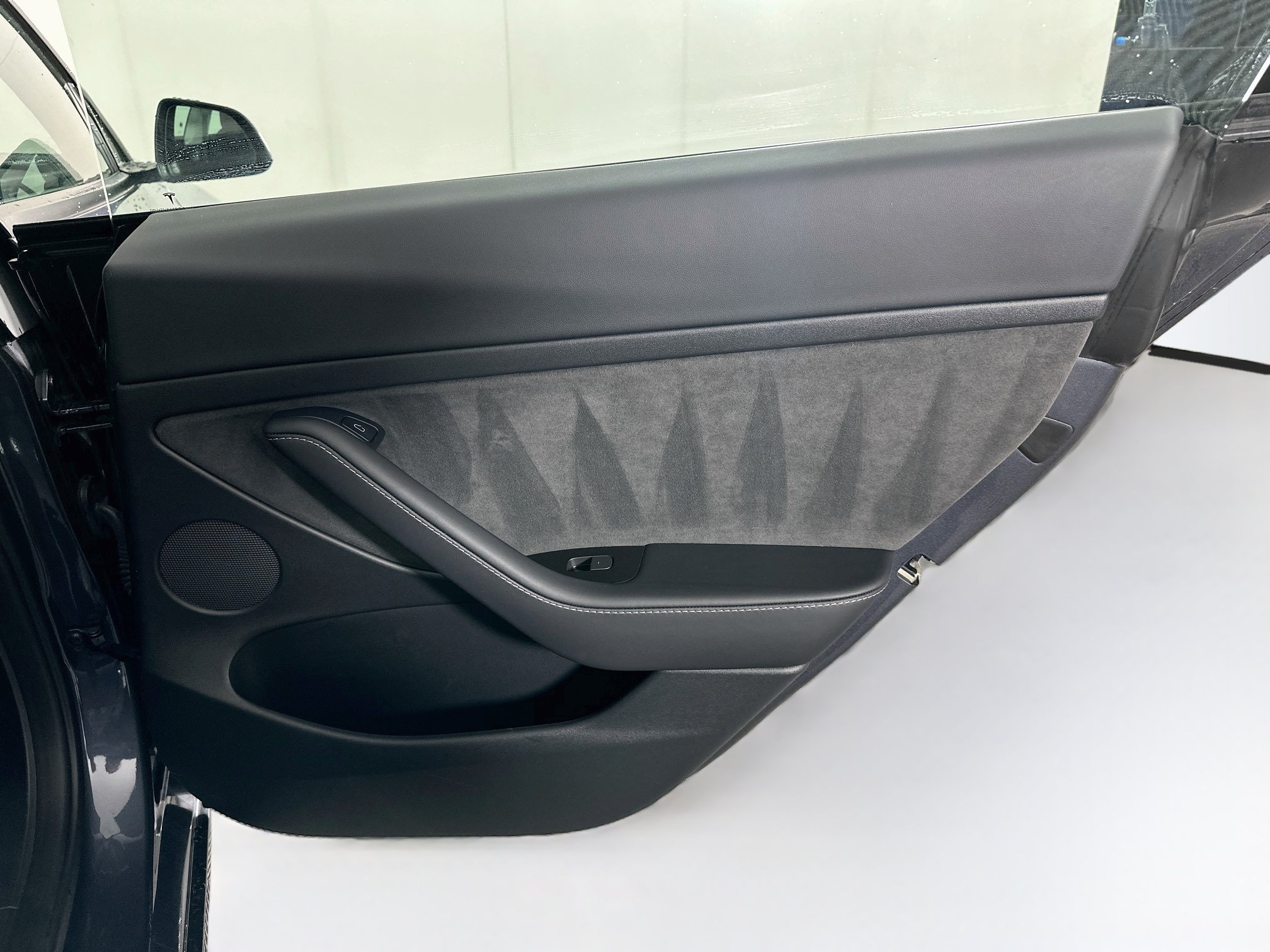 Used 2023 Tesla Model 3 Standard Range RWD image 29