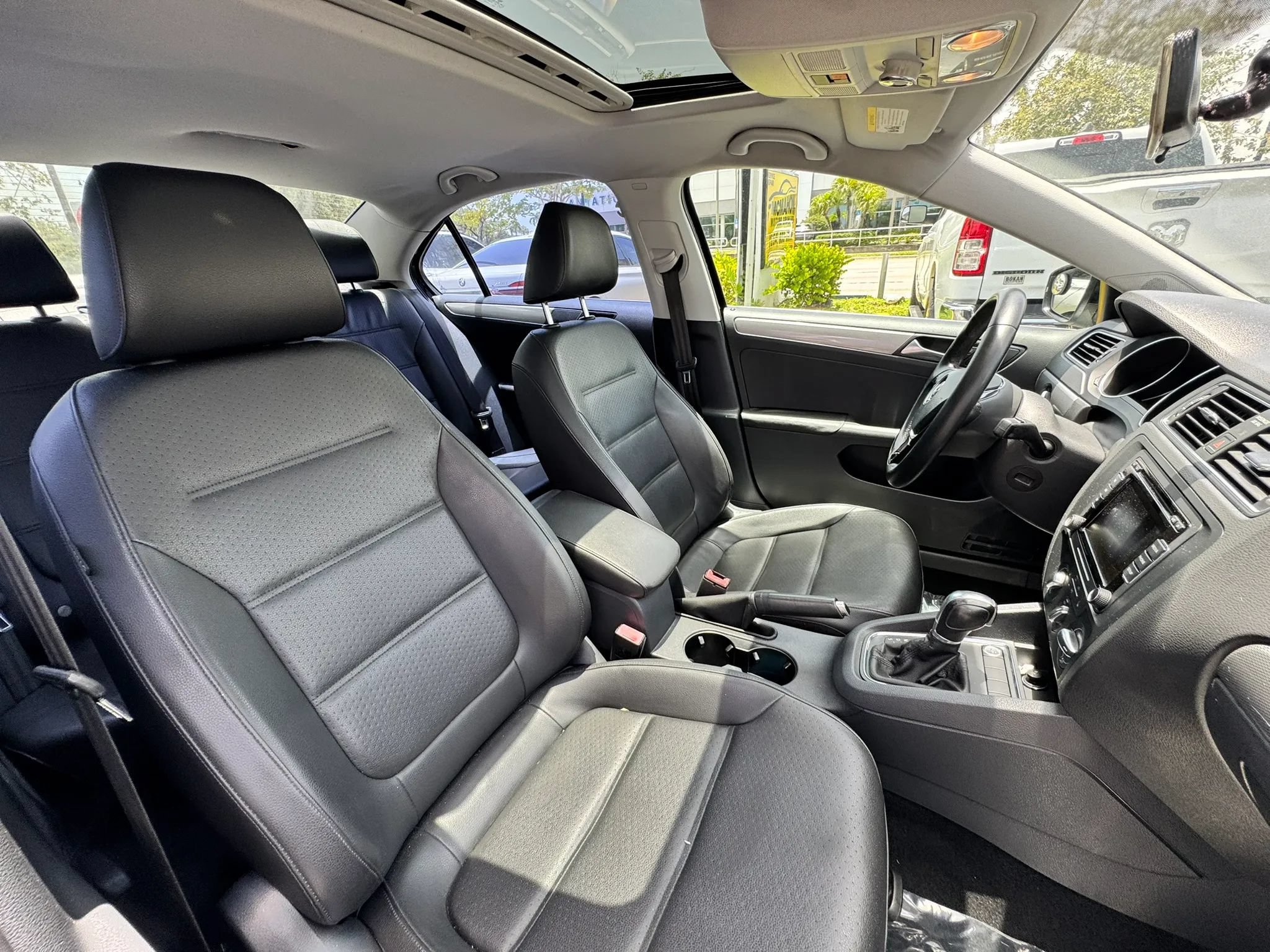 Used 2015 Volkswagen Jetta Sport FWD image 18
