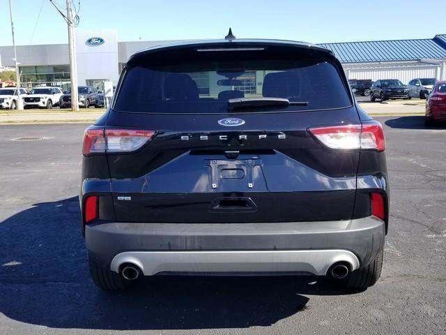Used 2022 Ford Escape SE w/ Cold Weather Package image 9