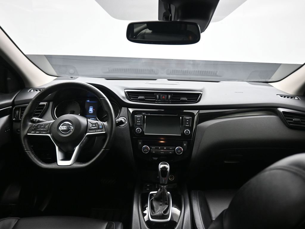 Used 2022 Nissan Rogue Sport SL w/ Premium Package image 39