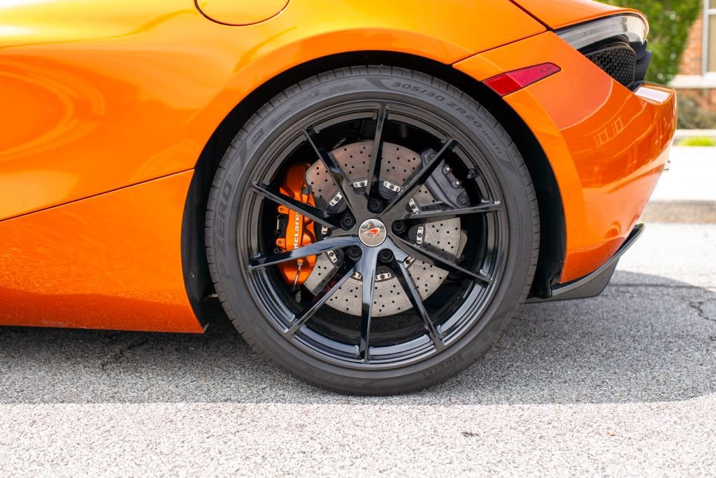 Used 2018 McLaren 720S Performance RWD image 15