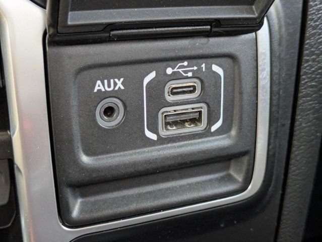 Used 2023 Jeep Gladiator Rubicon w/ Trailer Tow Package AWD/4WD image 22