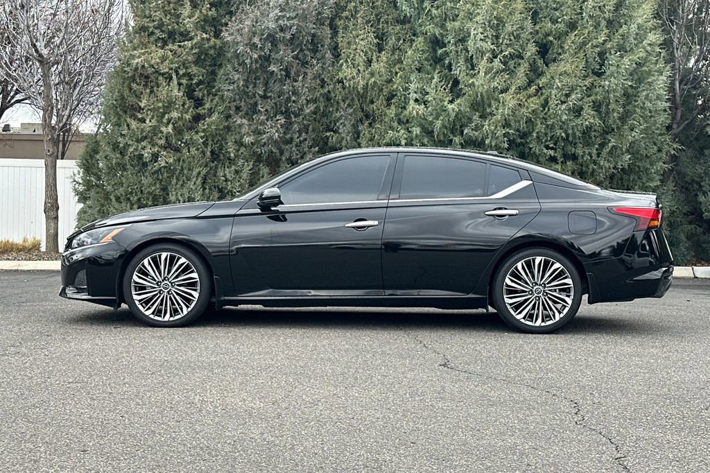 Used 2024 Nissan Altima 2.5 SL FWD image 7