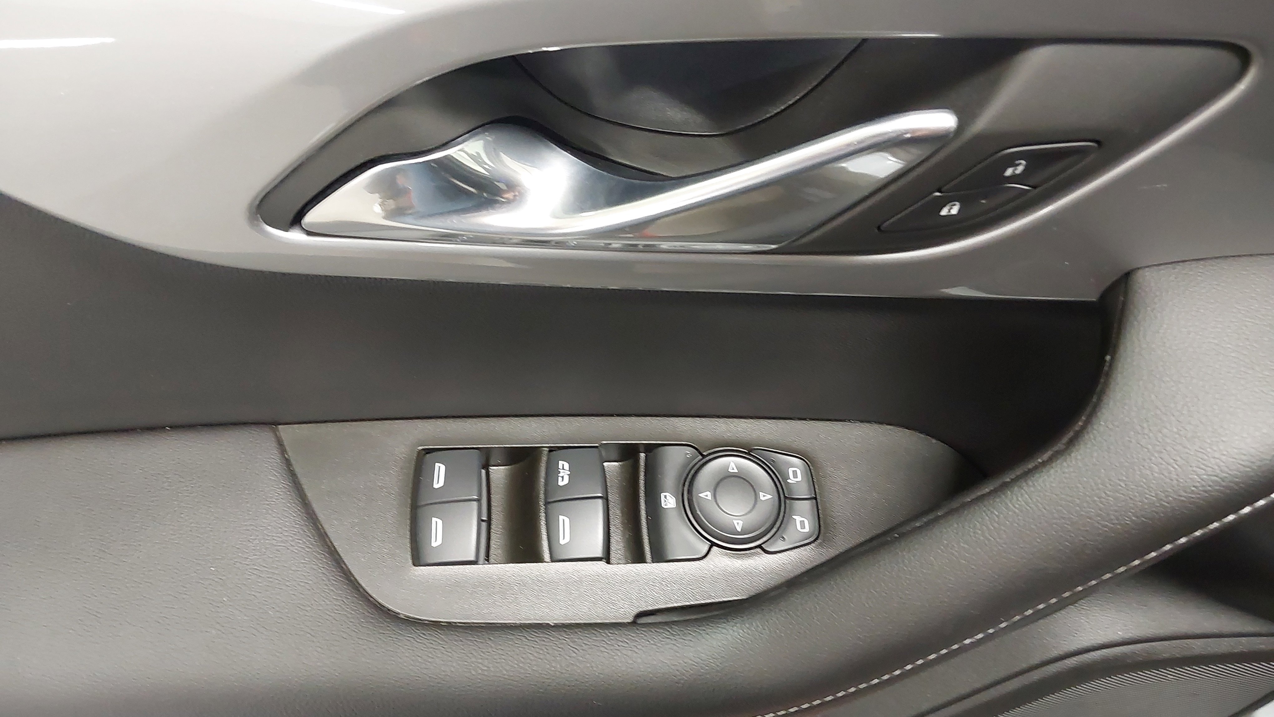 Used 2023 Chevrolet Blazer LT w/ LPO, Floor Liner Package image 25