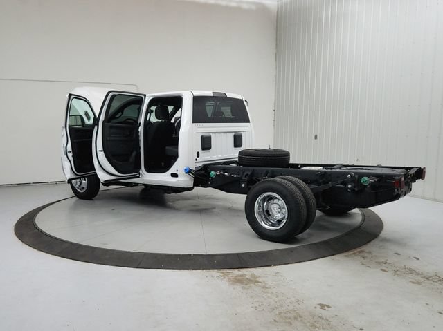 New 2026 RAM 3500 Tradesman w/ Chrome Appearance Group A AWD/4WD image 13