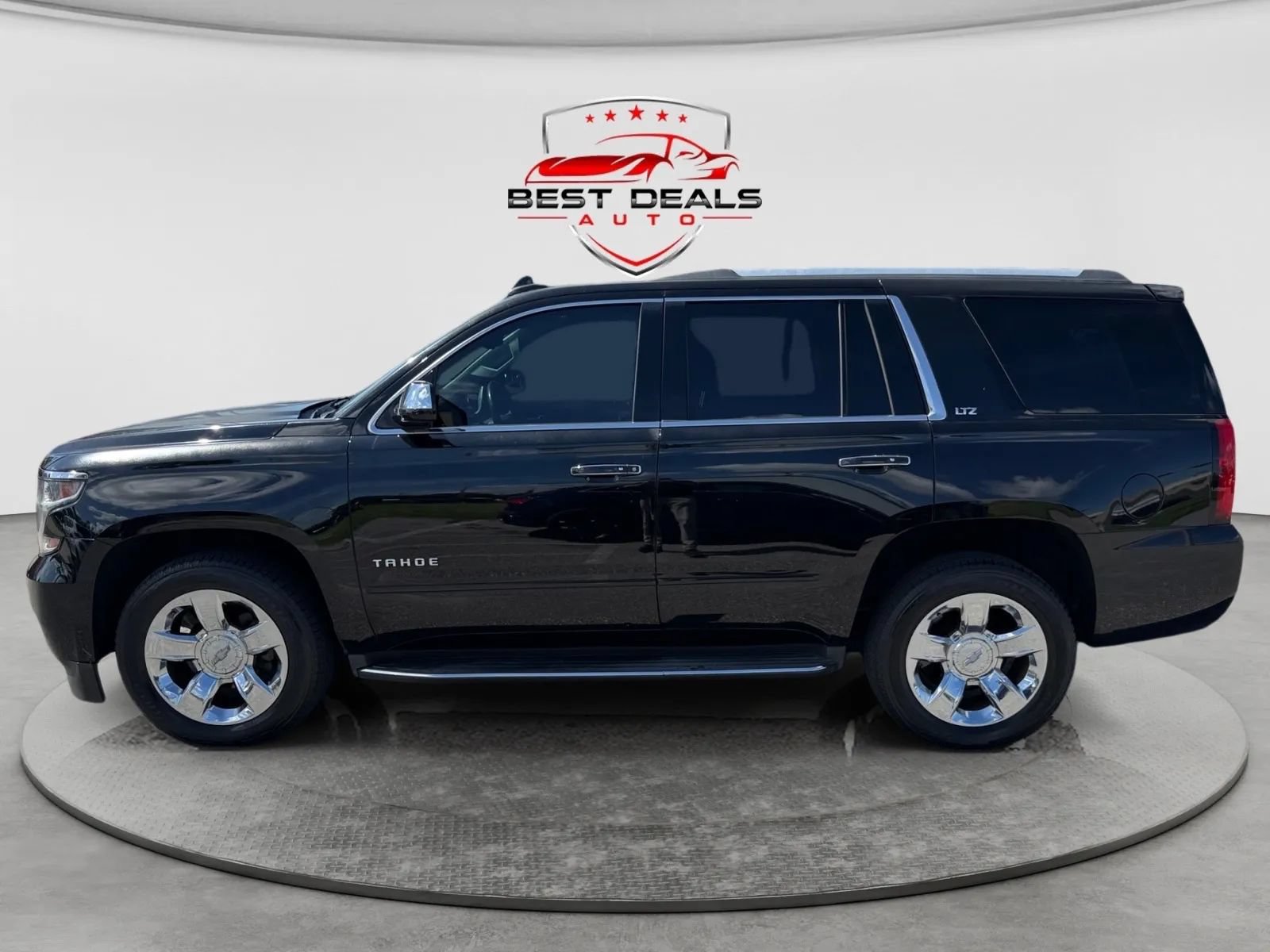 Used 2016 Chevrolet Tahoe LTZ RWD image 2