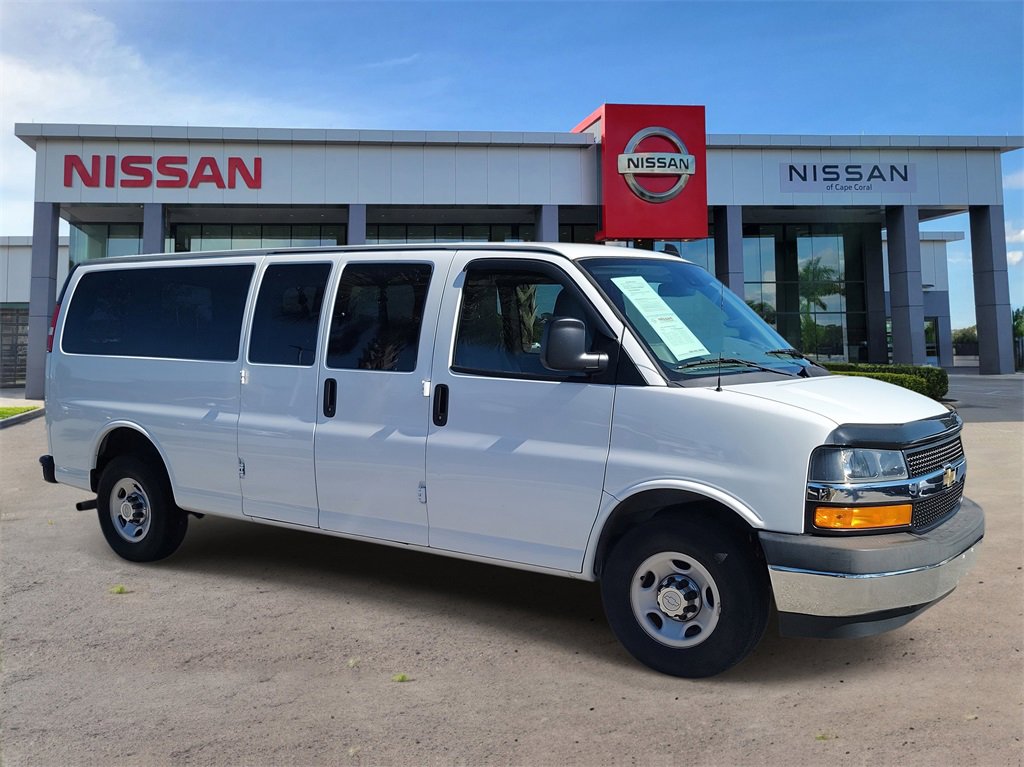 Used 2019 Chevrolet Express 3500 LT w/ LT Preferred Equipment Group image 2