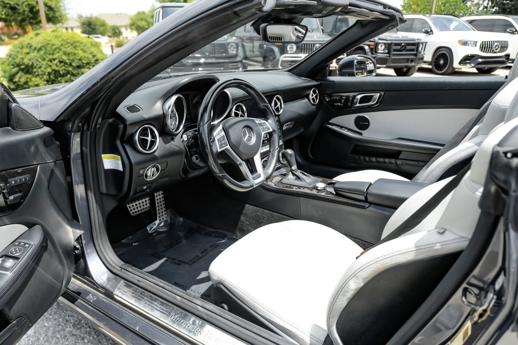 Used 2014 Mercedes-Benz SLK 350 image 11