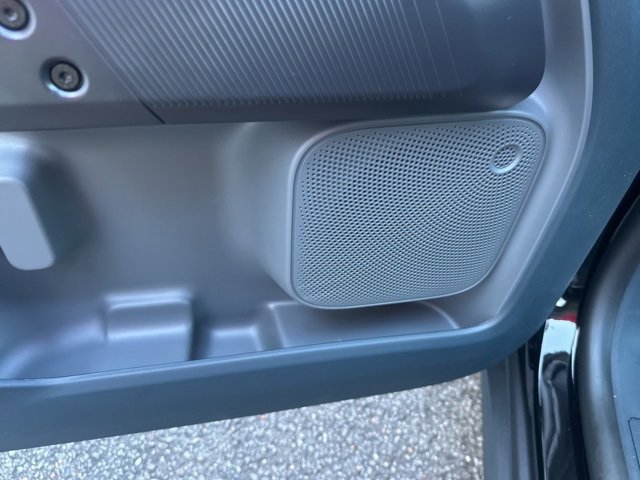 New 2025 Ford Maverick XL image 14