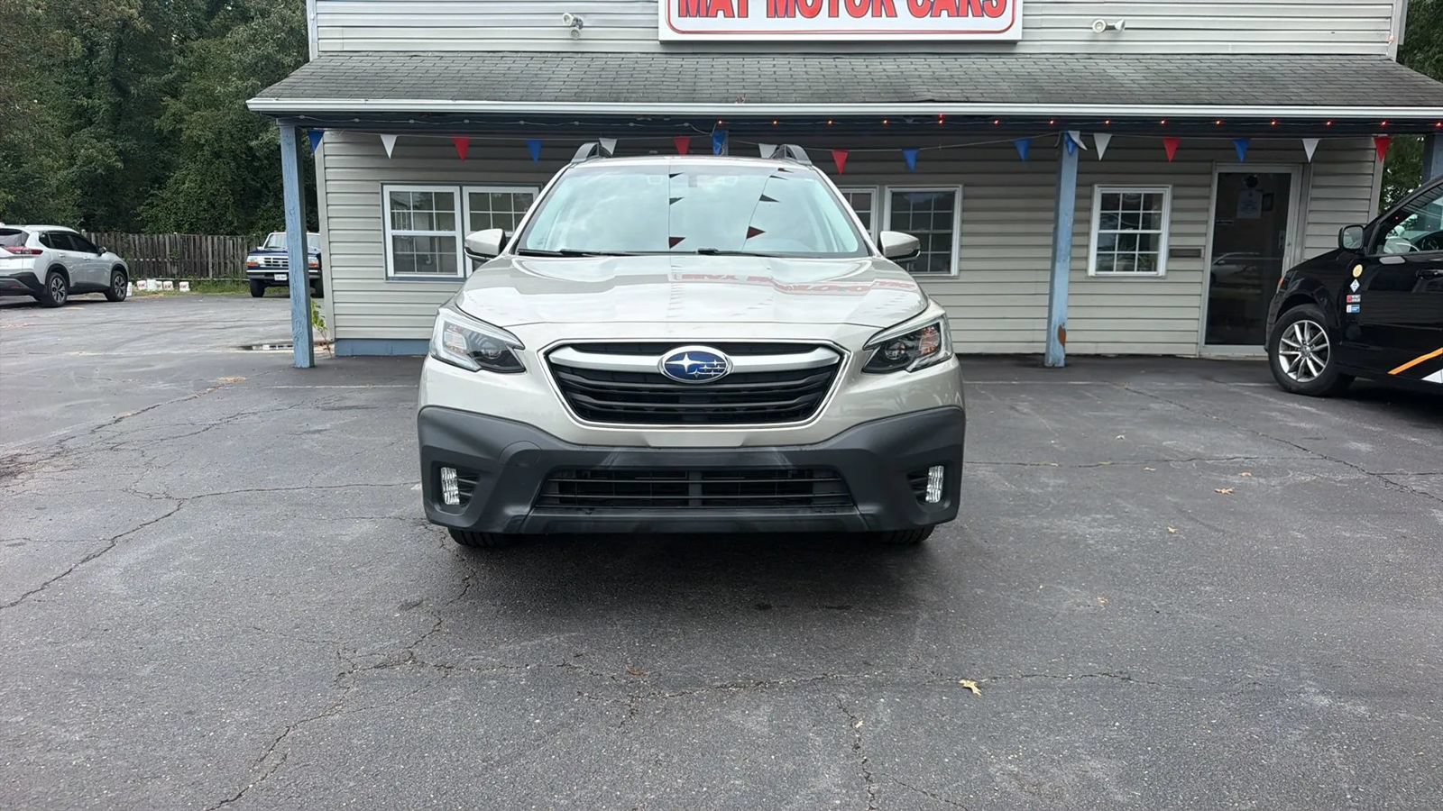 Used 2020 Subaru Outback Premium AWD/4WD image 2