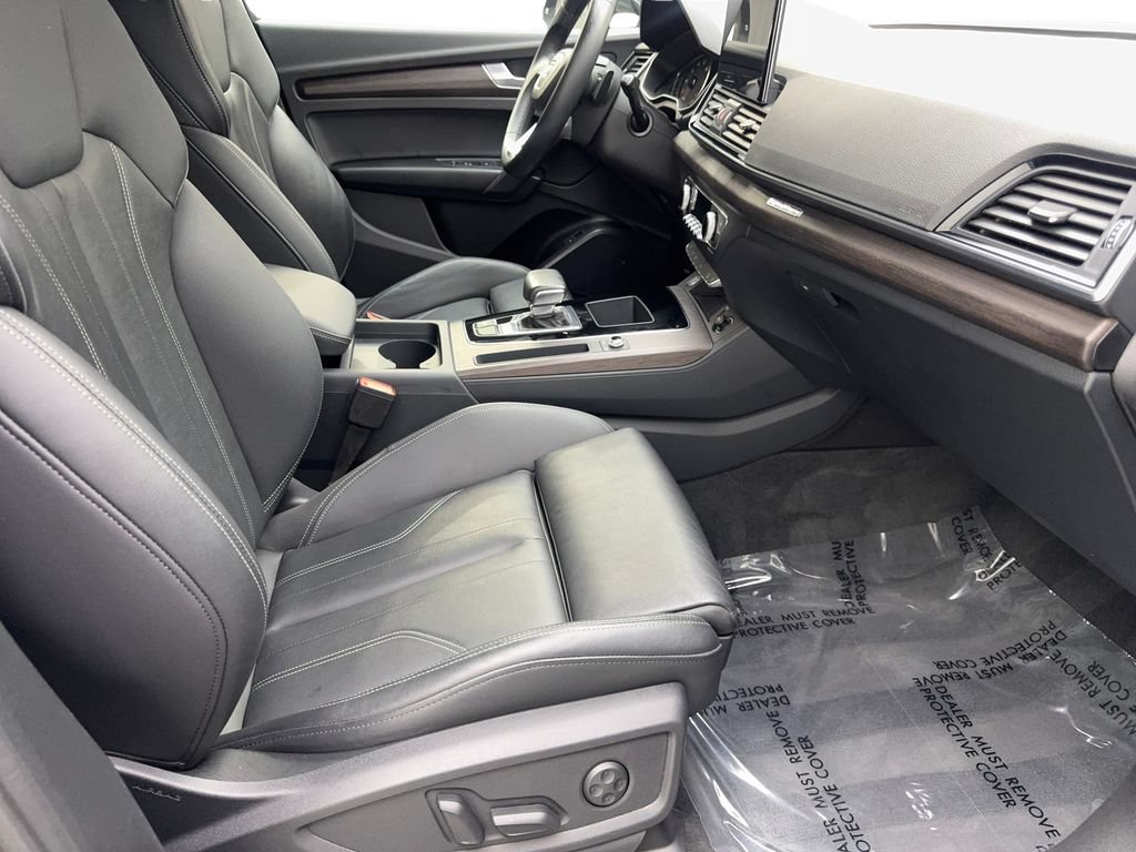 Used 2024 Audi Q5 2.0T Premium w/ Convenience Package AWD/4WD image 46