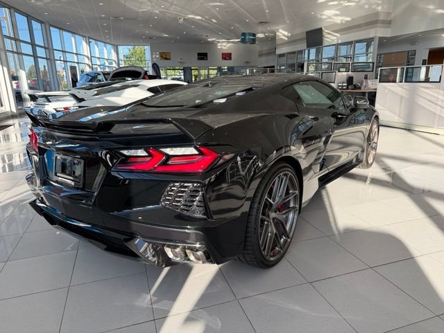 Used 2021 Chevrolet Corvette Stingray Premium Cpe w/ Z51 Performance Package RWD image 9