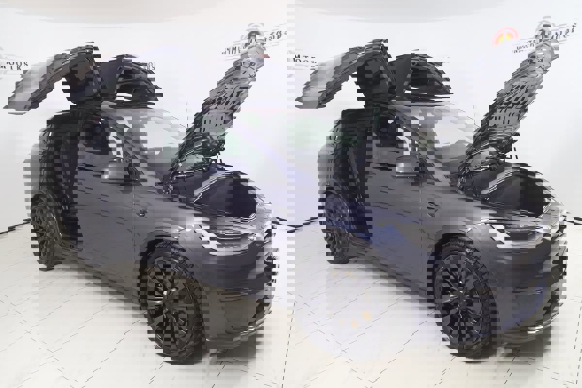 Used 2022 Tesla Model X image 26