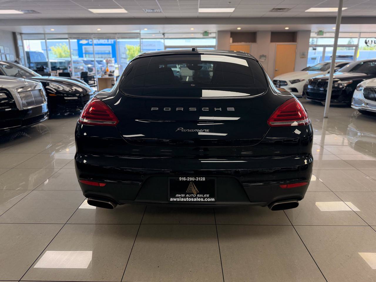 Used 2016 Porsche Panamera 4 AWD/4WD image 4