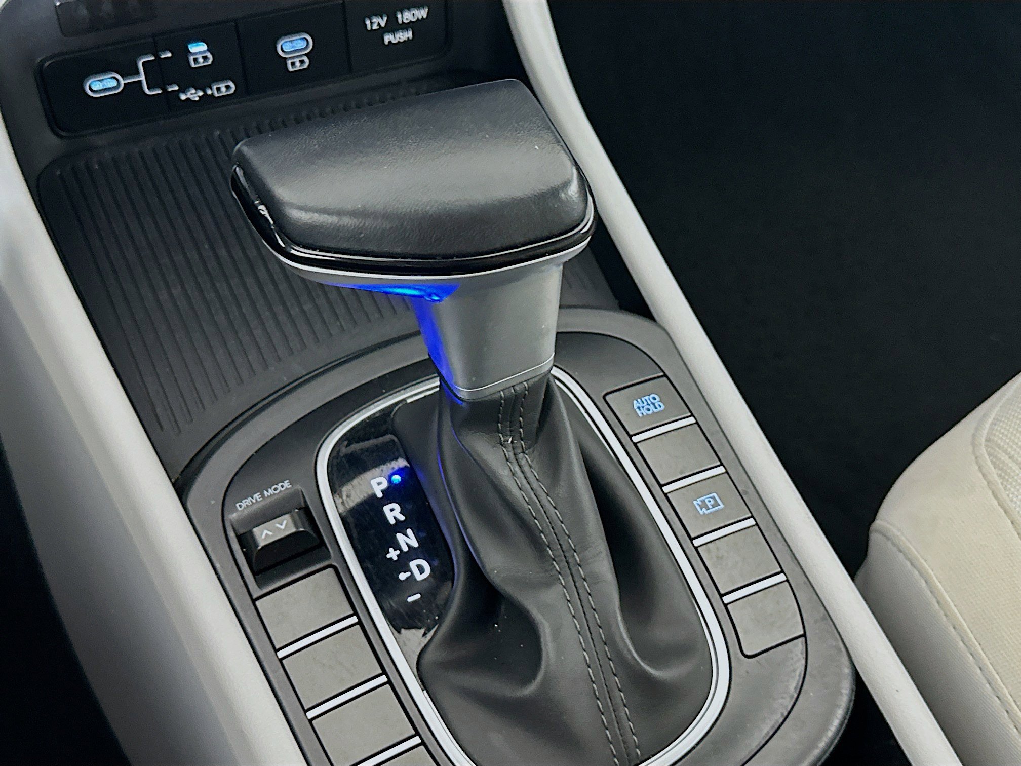 Used 2024 Hyundai Kona SEL image 24