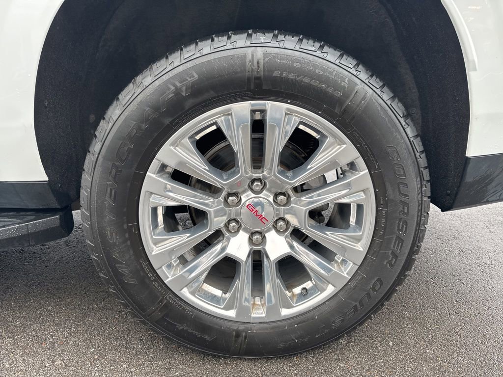 Used 2022 GMC Yukon XL Denali image 31