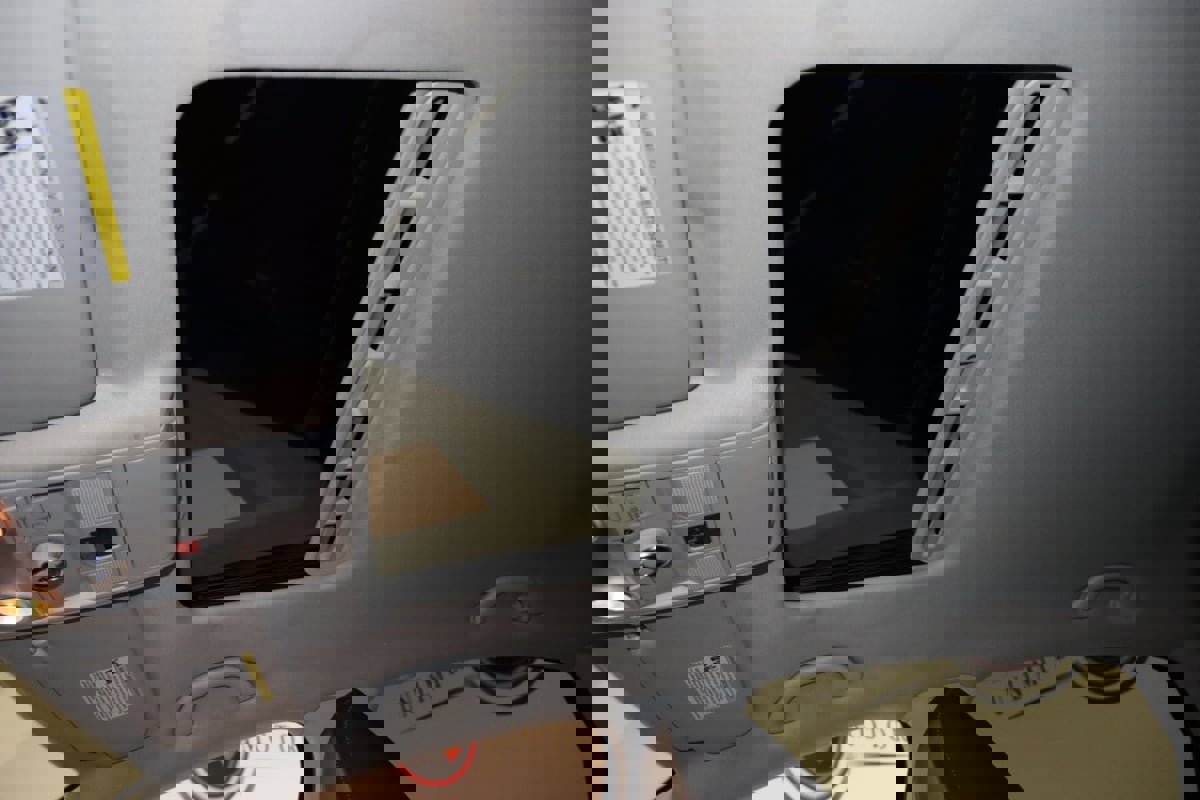 Used 2021 Volkswagen Passat 2.0T SE image 9