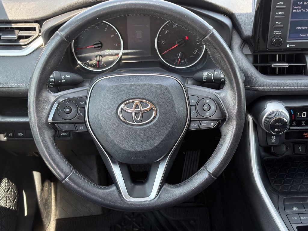 Used 2022 Toyota RAV4 XLE Premium FWD image 30