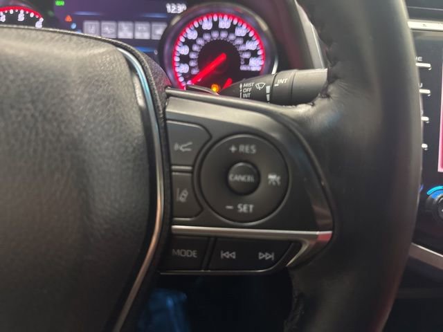 Used 2019 Toyota Camry XSE FWD image 13