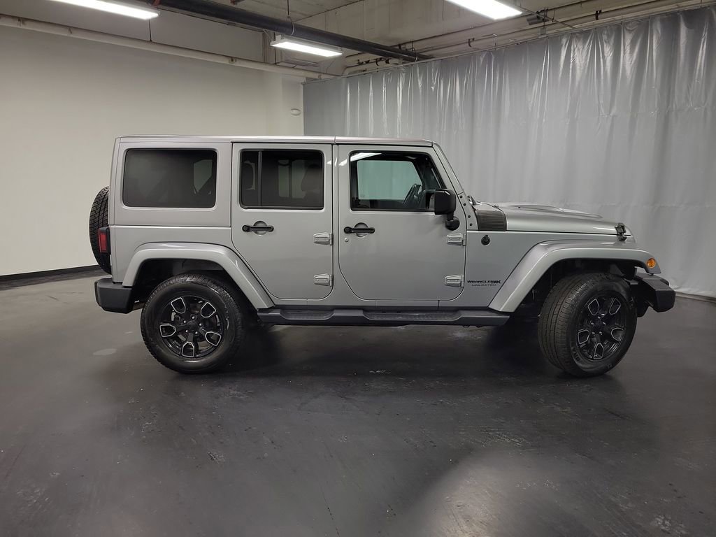 Used 2018 Jeep Wrangler Unlimited Sahara image 10