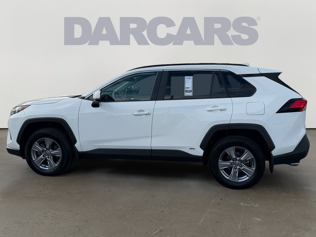 Used 2024 Toyota RAV4 XLE AWD/4WD image 4