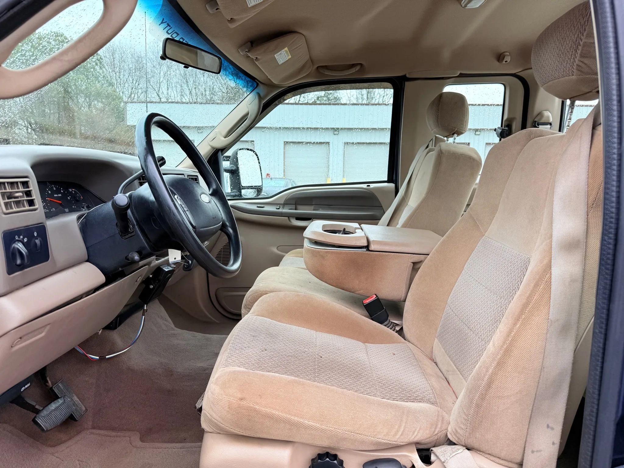 Used 2003 Ford F250 XL image 2