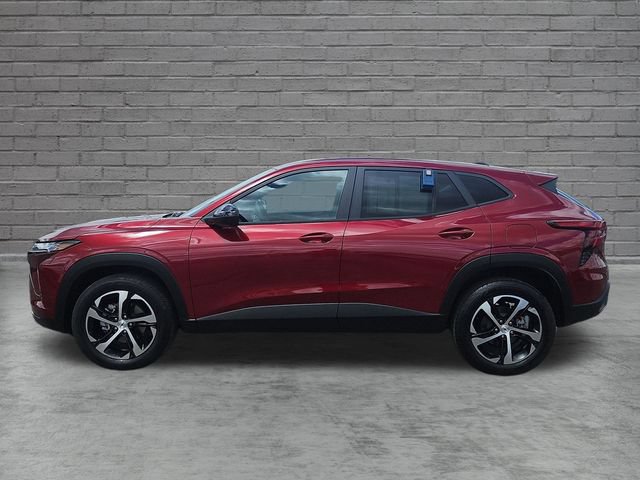 Used 2025 Chevrolet Trax RS FWD image 2