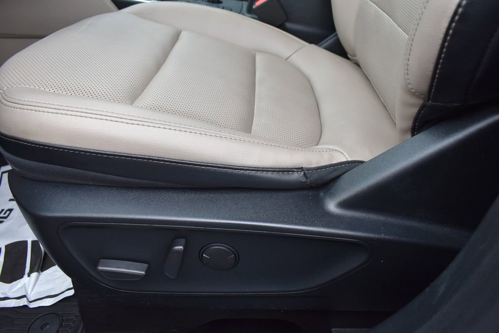 Used 2021 Ford Escape SEL w/ Technology Package image 14