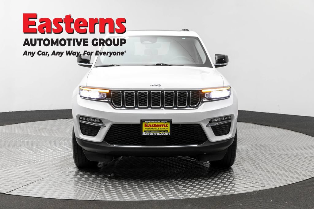 Used 2023 Jeep Grand Cherokee 4WD 4xe image 2