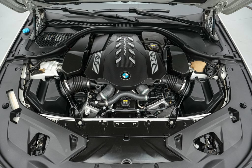 Used 2019 BMW M850i xDrive Coupe AWD/4WD image 13