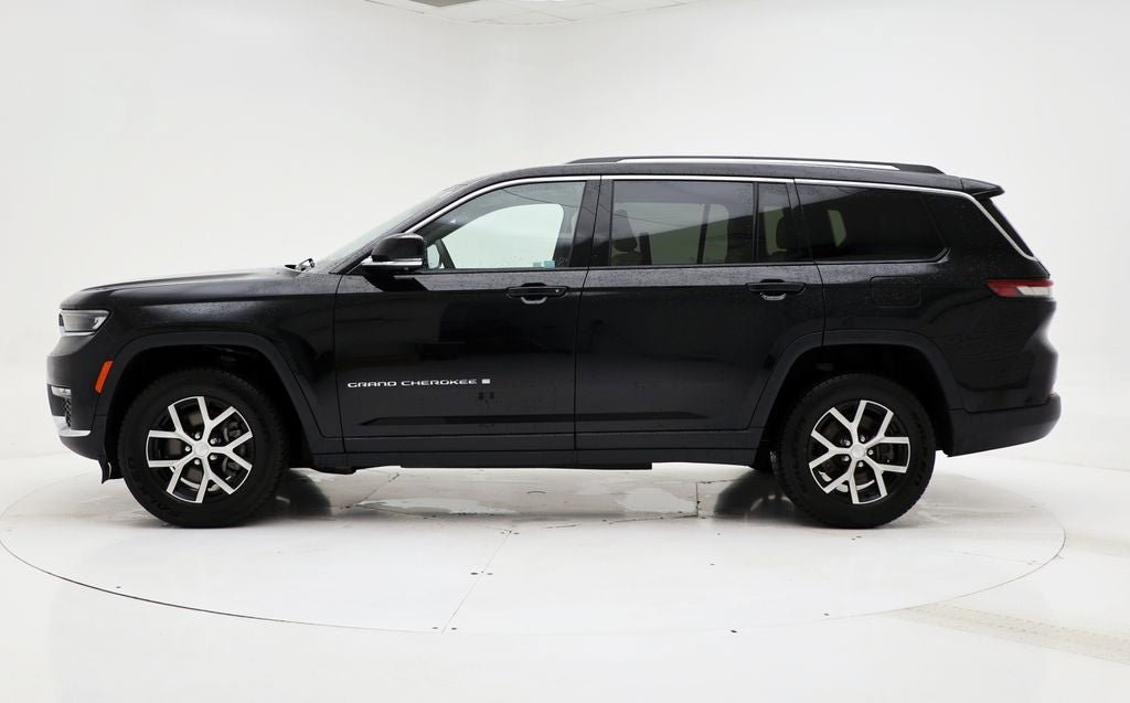 Used 2023 Jeep Grand Cherokee L Limited w/ Luxury Tech Group II AWD/4WD image 5